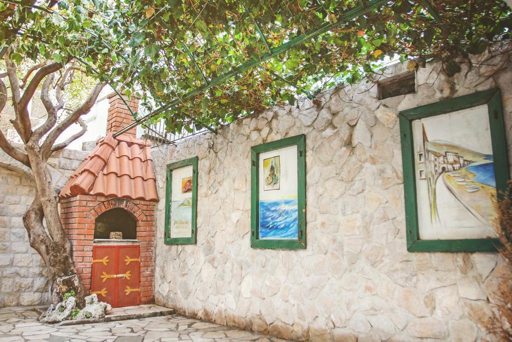 Apartment Romic Omiš Eksteriør billede
