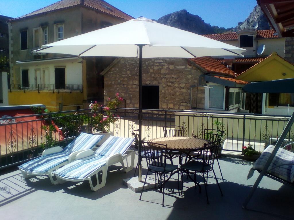 Apartment Romic Omiš Eksteriør billede