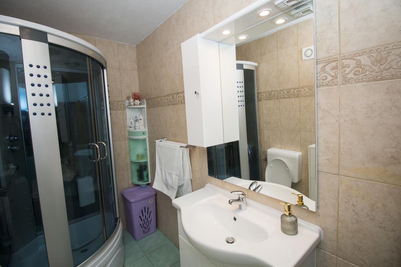 Apartment Romic Omiš Eksteriør billede